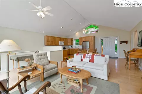 251 Skiview Rd, Seven Devils, NC 28604 photo 11