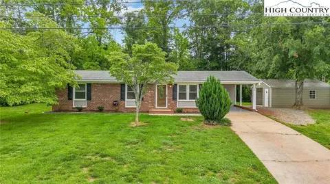 225 E Greencrest Dr, Millers Creek, NC 28651