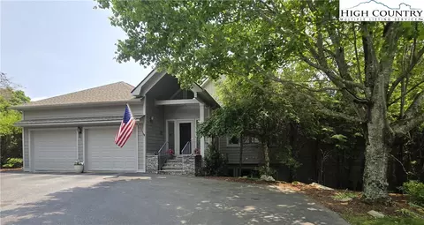 143 Grassy Knoll Way, Blowing Rock, NC 28605