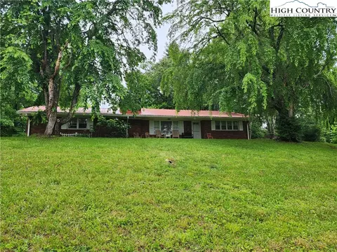 981 Dehart Community Ctr Rd, Hays, NC 28635