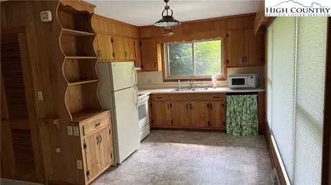 194 Abbey Rd, Boone, NC 28607 photo 16