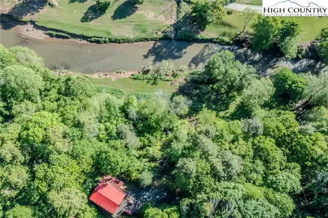 200 Riverview Rd, Boone, NC 28607 photo 2
