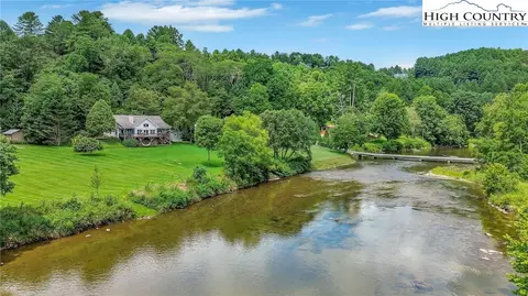 492 Beau Rivage Dr, Crumpler, NC 28617