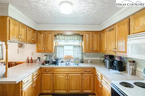 4690 Three Top Rd, Creston, NC 28615 photo 12