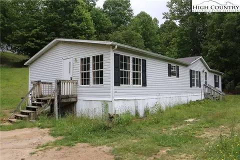1021 Teaberry Rd, Warrensville, NC 28693