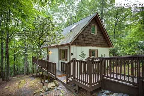 421 Bear Ridge Trl, Fleetwood, NC 28626