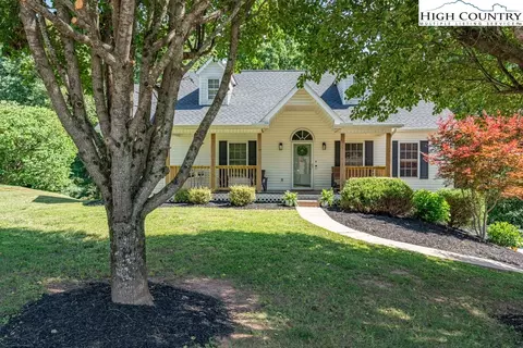 235 Brooklin St, Wilkesboro, NC 28697