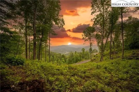 lot31 Mount Mitchell Overlook, Spruce Pine, NC 28777