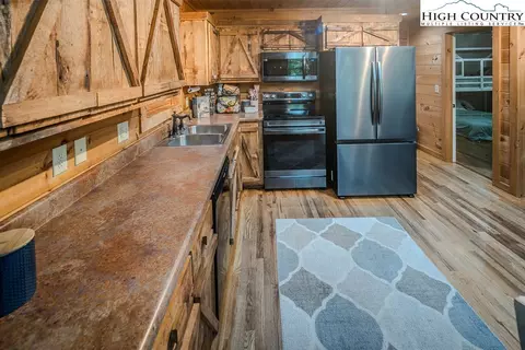Kitchen - 8012 Big Ivy, Purlear, NC 28665 photo 3 of 3
