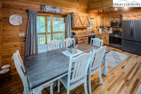 Dining - 8012 Big Ivy, Purlear, NC 28665 photo 3 of 3