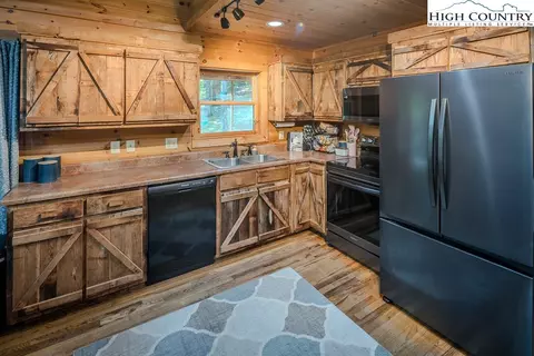 Kitchen - 8012 Big Ivy, Purlear, NC 28665 photo 1 of 3