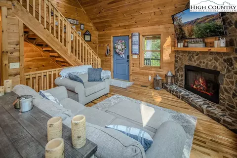 Living - 8012 Big Ivy, Purlear, NC 28665 photo 4 of 5