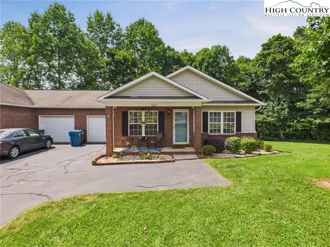 2541 NE 26th Ave #N/A, Hickory, NC 28601