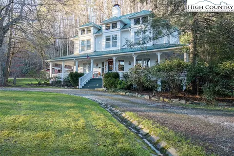 4584 4582 Nc Highway 194 S, Banner Elk, NC 28604