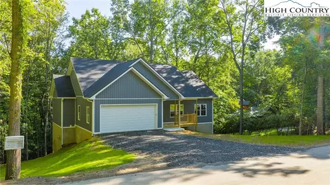 322 Laurel Ln, Jefferson, NC 28640 photo 2
