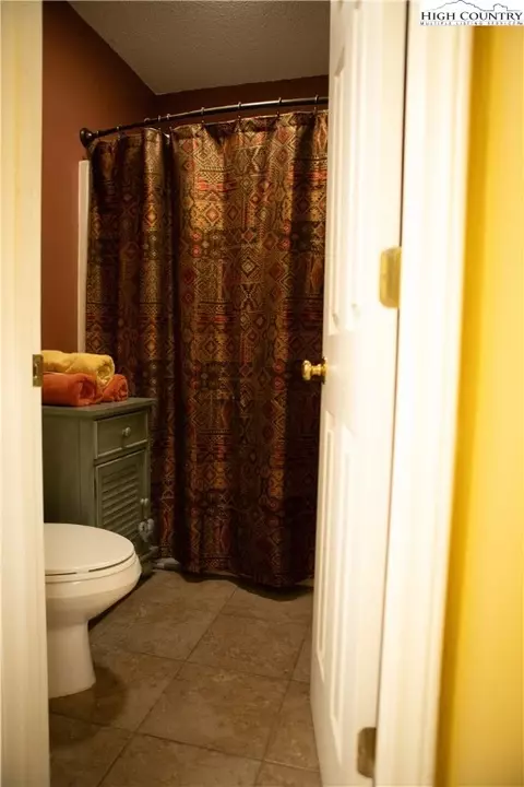Bath - 171 Shores Way, Boone, NC 28607 photo 5 of 5