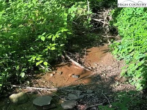 5 Oak Trail, Creston, NC 28615