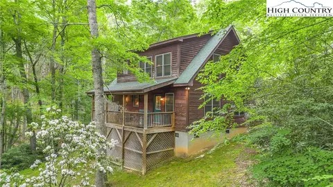 247 Peggy Ave, Fleetwood, NC 28626