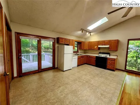 130 Stoneybrook Ct, Boone, NC 28607 photo 11
