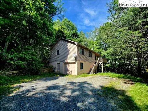 130 Stoneybrook Ct, Boone, NC 28607 photo 3