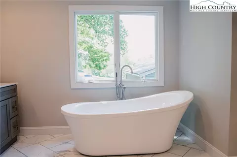 Bath - 136 Day Dr, Boone, NC 28607 photo 5 of 11