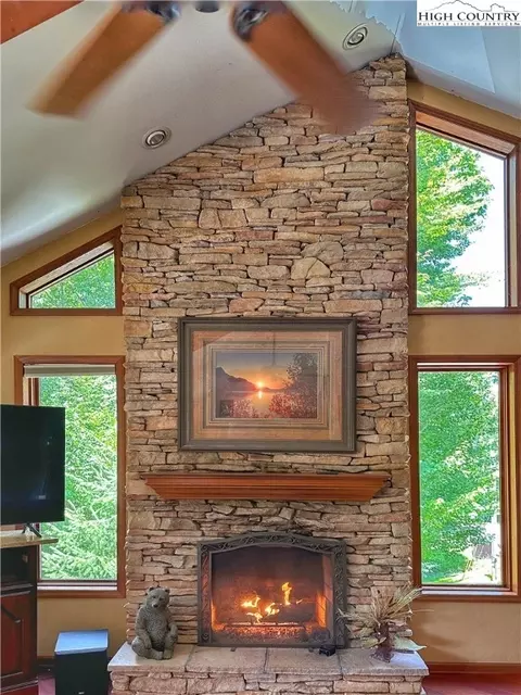 Living - 101 103 Greenbriar Rd, Beech Mountain, NC 28604 photo 3 of 5