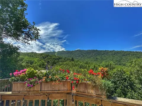 Exterior - 101 103 Greenbriar Rd, Beech Mountain, NC 28604 photo 4 of 13