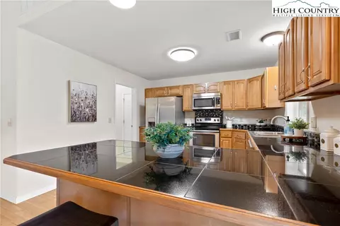 348 H Stanley Miller Rd, Deep Gap, NC 28618 photo 16