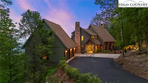 1314 Summit Park Dr, Banner Elk, NC 28604