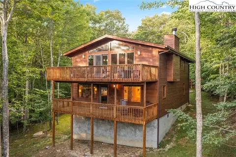 202 Upper Grouse Ridge Rd, Beech Mountain, NC 28604