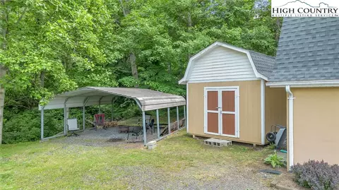 195 Trinity Ln, Jefferson, NC 28640 photo 9