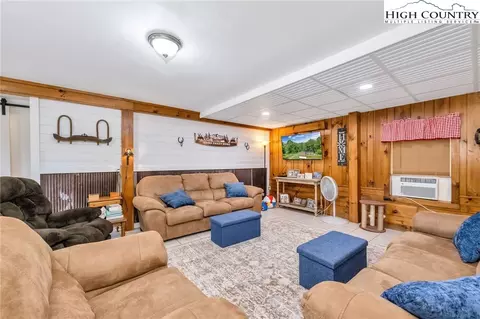 195 Trinity Ln, Jefferson, NC 28640 photo 14