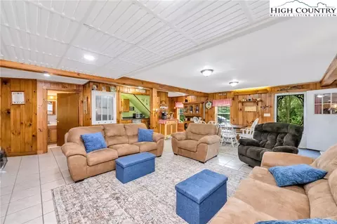 195 Trinity Ln, Jefferson, NC 28640 photo 13