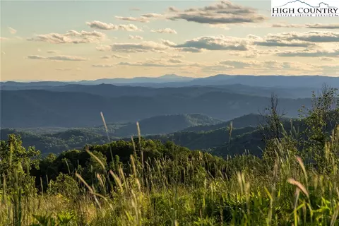 000 Swaringen Rd, Traphill, NC 28685