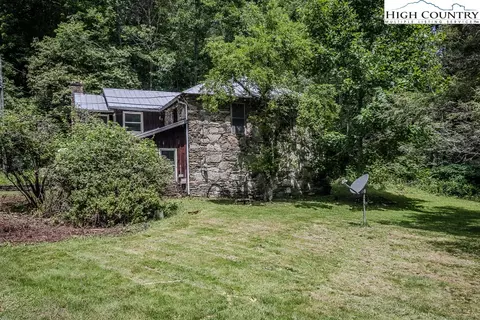 3742 Us Highway 321 Blvd #54, Blowing Rock, NC 28605