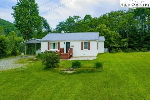 201 W Laurel Knob Rd, Todd, NC 28684