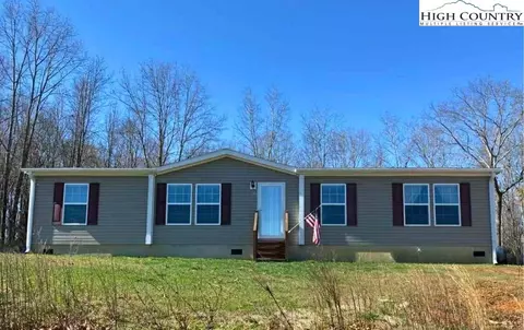 209 Walnut Ln, Sparta, NC 28675