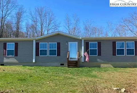Exterior - 209 Walnut Ln, Sparta, NC 28675 photo 3 of 10