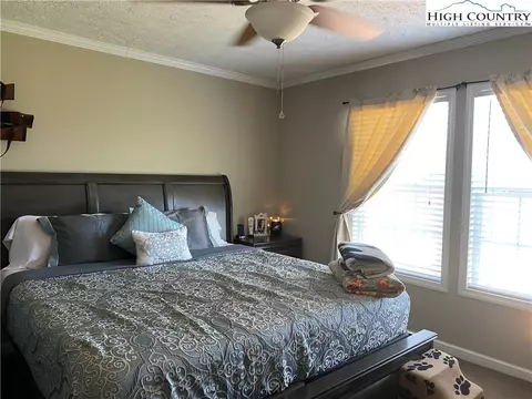 Bedroom - 209 Walnut Ln, Sparta, NC 28675 photo 3 of 8
