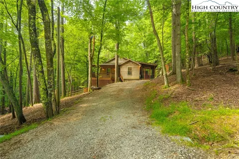 1390 Powder Horn Mountain Rd, Deep Gap, NC 28618