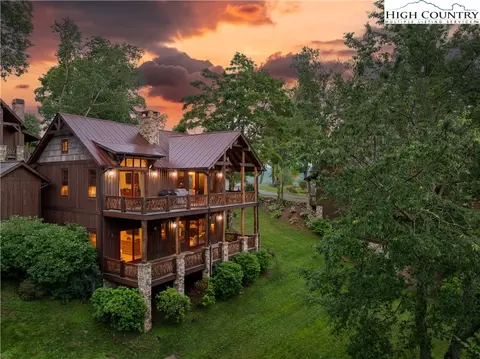 30 Eagle Village Cir, Banner Elk, NC 28604