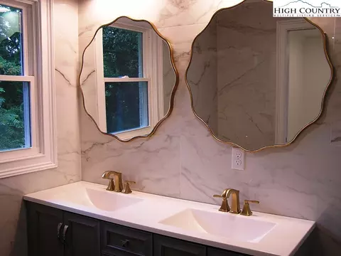 Bath - 384 New River Hts, Boone, NC 28607 photo 6 of 8
