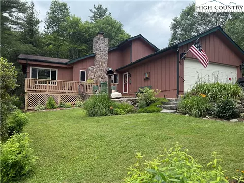 90 Powderhorn Ln, Newland, NC 28657