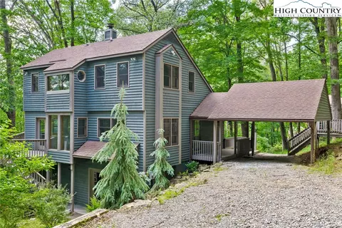216 Cane Rd, Boone, NC 28607