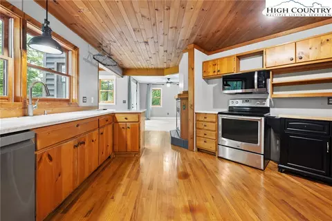 216 Cane Rd, Boone, NC 28607 photo 6