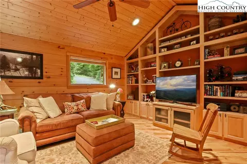 Living - 190 Rustic Rdg, Boone, NC 28607 photo 3 of 4