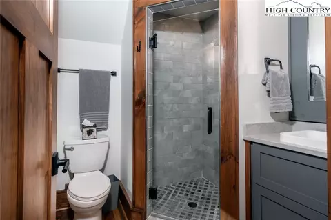 Bath - 550 Pepperroot Rd, Boone, NC 28607 photo 7 of 7