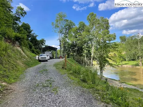 647 Riverside Ln, Crumpler, NC 28617 photo 13