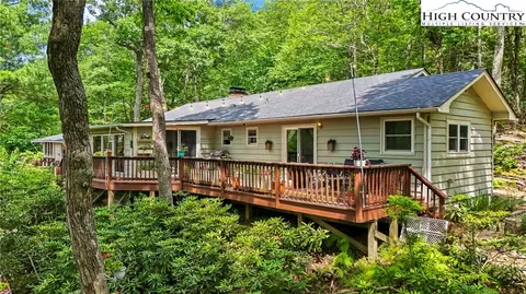 157 Twisted Laurel Ln, Blowing Rock, NC 28605