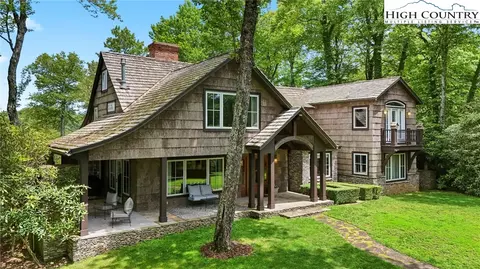 314 Mockingbird Ln, Blowing Rock, NC 28605